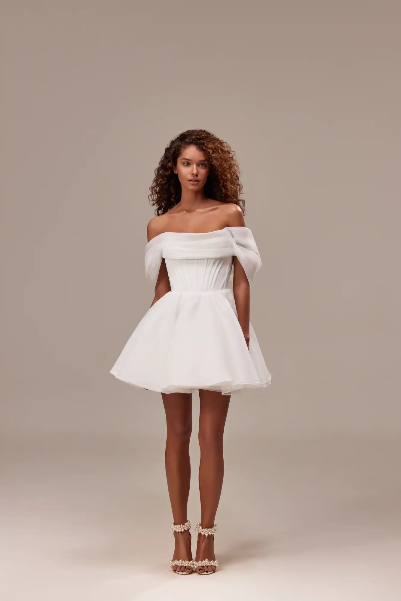 schlichtes braut party outfit